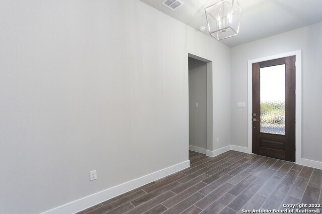 221 Jeff Vaughn Blanco, TX 78606 photo 4