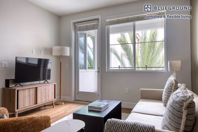 13350 Pacific Point Pl San Diego, CA 92130 photo 2