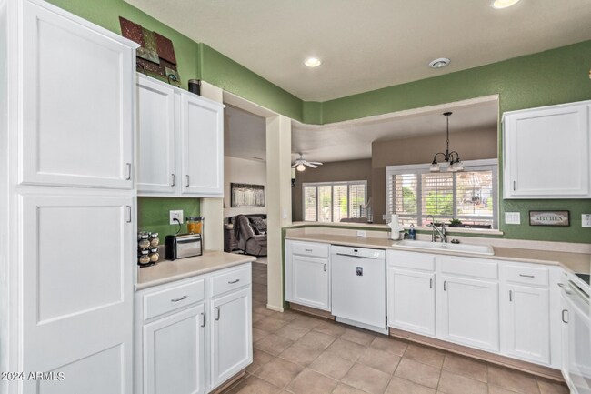 17838 N Navarro Ct Surprise, AZ 85374 photo 4