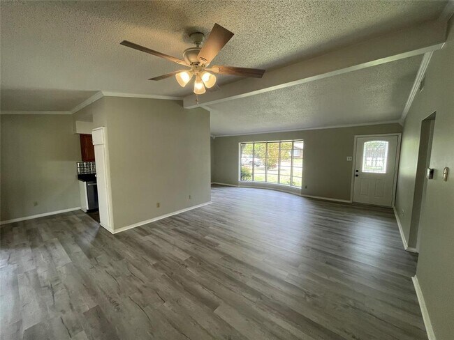 1008 Wake Drive, Richardson, TX 75081 photo 3