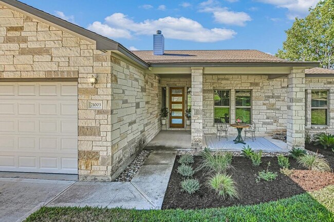 21003 Twisting Trail Lago Vista, TX 78645 photo 2