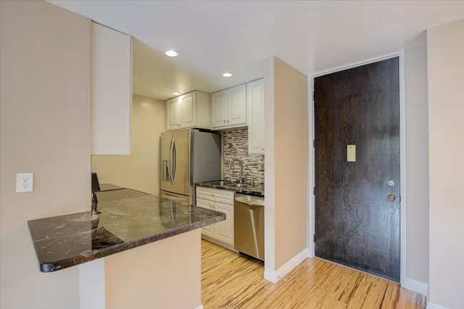 6202 Friars Rd San Diego, CA 92108 photo 3
