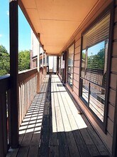 2210 Pearl St Austin, TX 78705 photo 4
