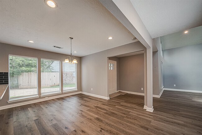 1623 Cherry Ridge Drive, Houston, TX 77077 photo 4