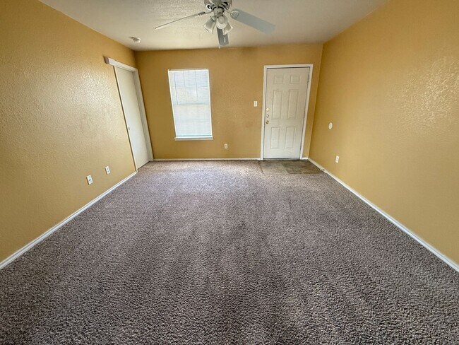 403 Creek St Copperas Cove, TX 76522 photo 2