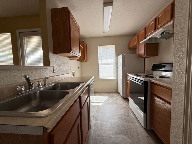 403 Creek St Copperas Cove, TX 76522 photo 4