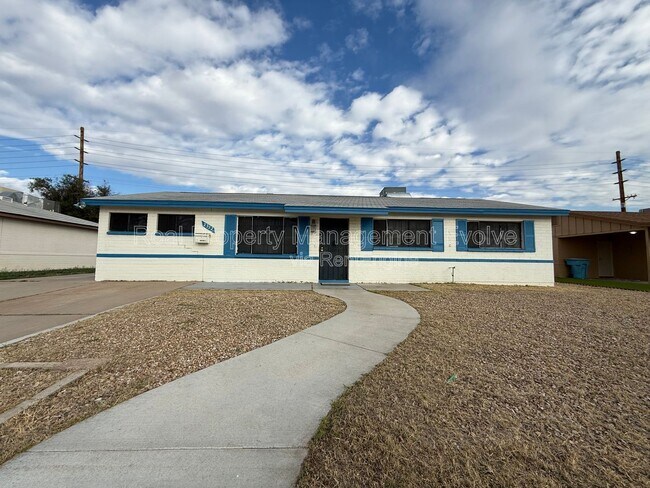 2332 W Diana Ave Phoenix, AZ 85021