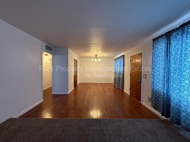 2332 W Diana Ave Phoenix, AZ 85021 photo 5