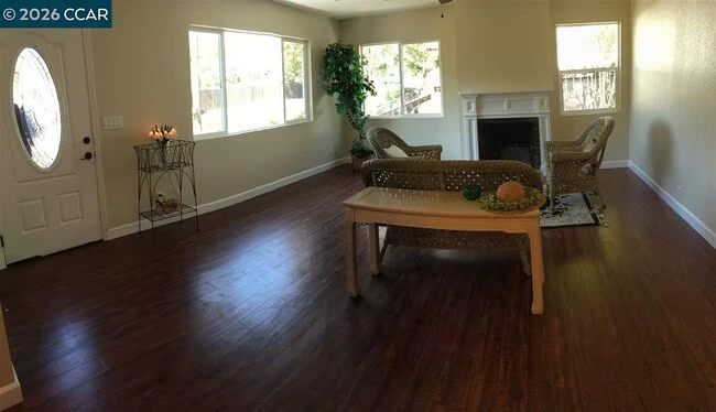 1448 Rosal Ln Concord, CA 94521 photo 3