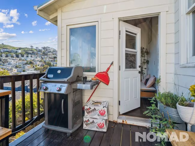 77 Saturn Street, San Francisco, CA 94114 photo 4