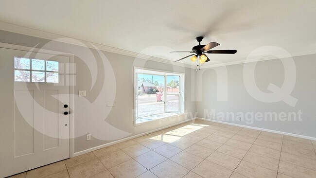 8608 E Vernon Ave Scottsdale, AZ 85257 photo 2