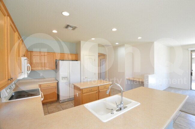 3306 East Powell Court, Gilbert, AZ 85298 photo 3