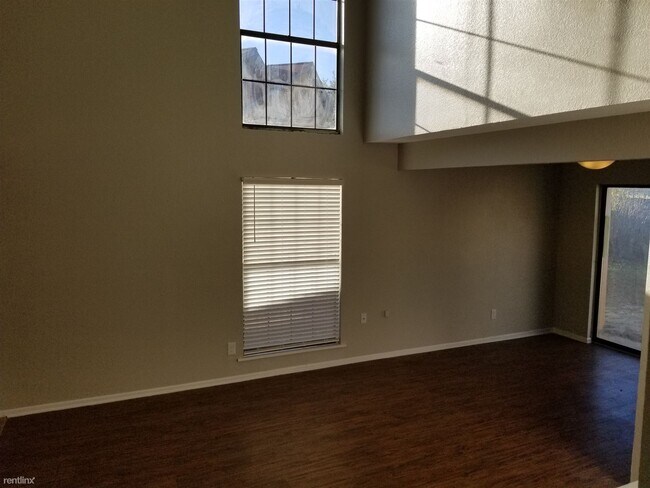 616 Lost Springs Court, Arlington, TX 76012 photo 5