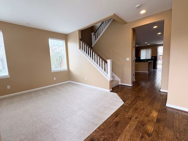 Beautiful 2 story in Garin Ranch photo 2