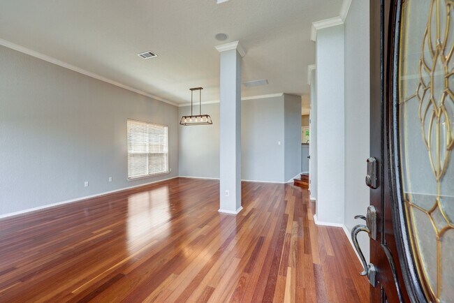 10923 Sierra Oaks Austin, TX 78759 photo 3