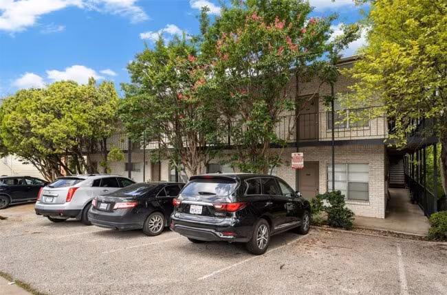 710 E Dean Keeton St Austin, TX 78705 photo 5