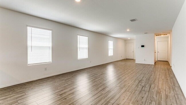 5605 Timber Pt Dr Princeton, TX 75407 photo 2
