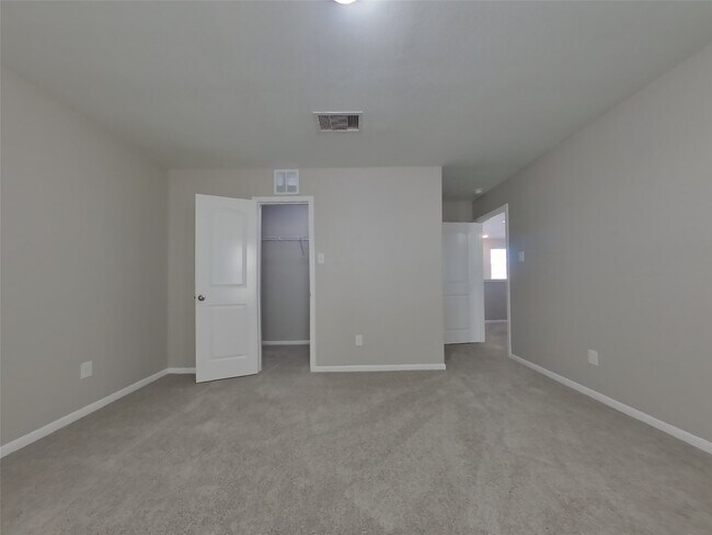 916 American Monarch Dr La Marque, TX 77568 photo 4