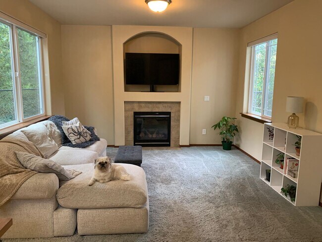 House for RENT: Lynnwood/Brier 3 br - 2.5 bath Dogs OK photo 3