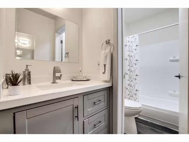 Studio 710 Apartments photo 5