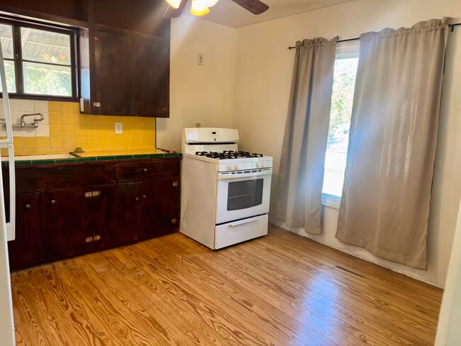 108 Robert E Lee San Antonio, TX 78214 photo 5
