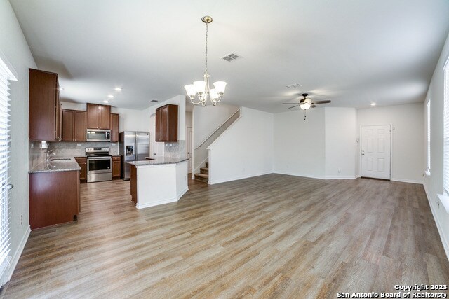 8418 Fortuna Vly San Antonio, TX 78252 photo 2
