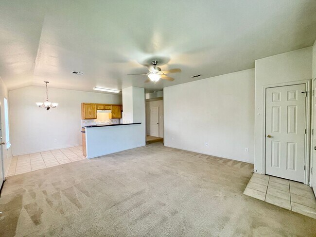 311 Janelle Dr Copperas Cove, TX 76522 photo 2