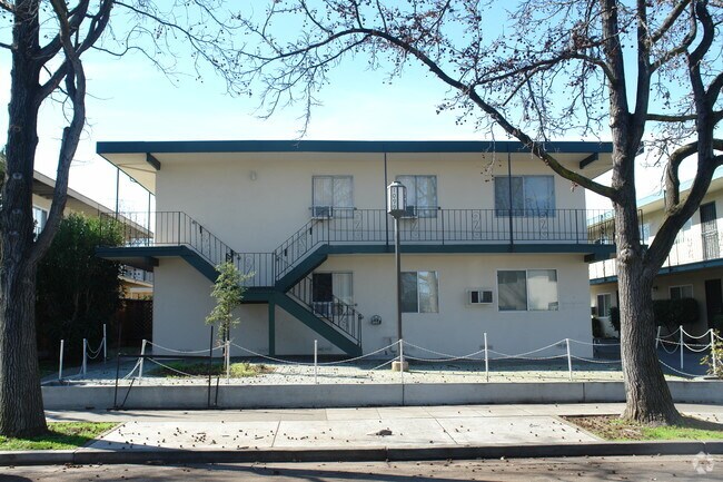 1099 Roewill Drive, San Jose, CA 95117 photo 3