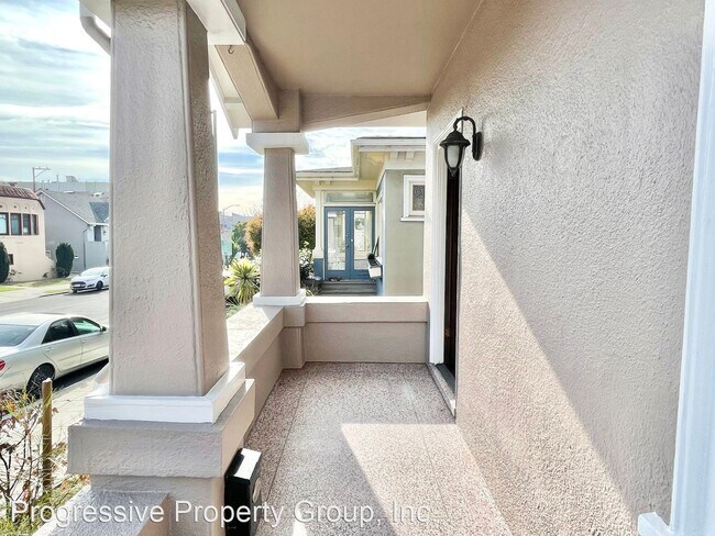 222 Wawona Street, San Francisco, CA 94127 photo 4
