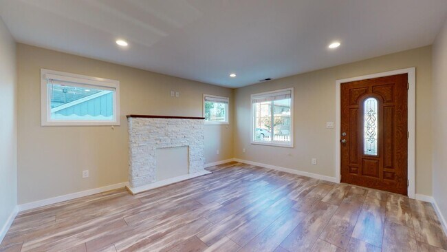 1020 Cleveland Street, Redwood City, CA 94061 photo 3
