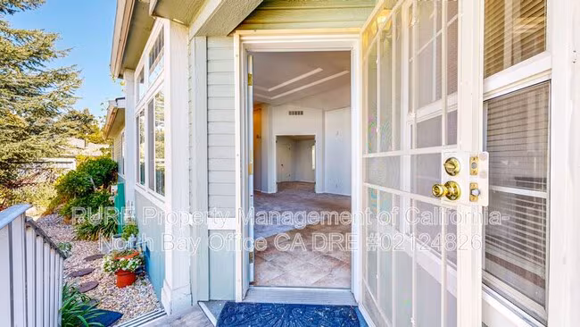 1173 Healey Ct Santa Rosa, CA 95401 photo 2