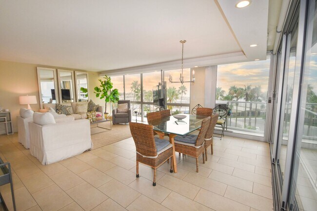 1820 Avenida Del Mundo Coronado, CA 92118 photo 4