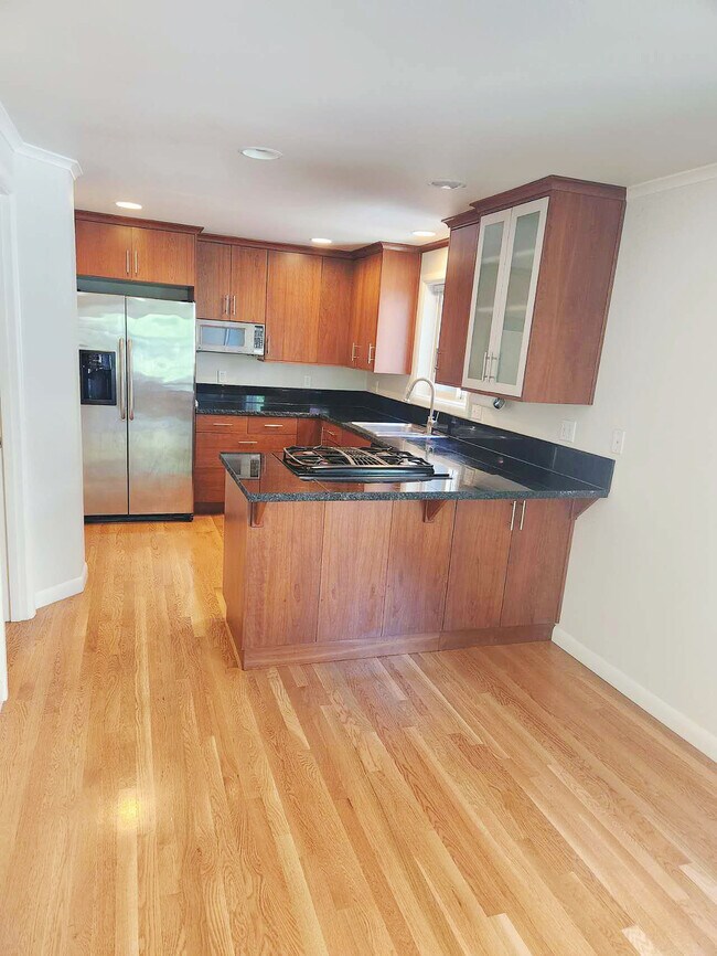 Queen Anne Townhome photo 5