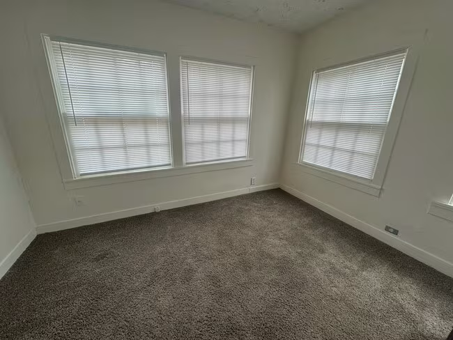 715 Oscar Smith St San Marcos, TX 78666 photo 4