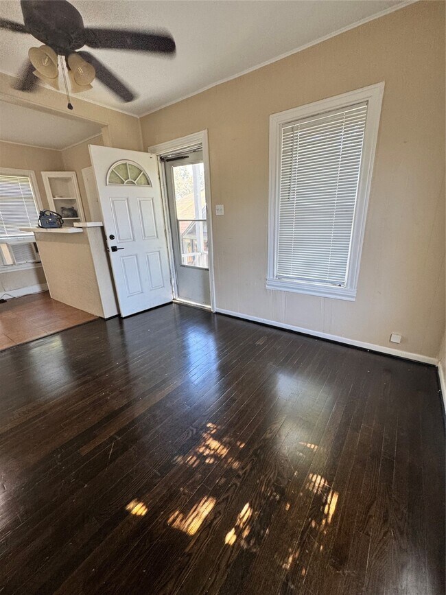 4607 Canal Street, Houston, TX 77011 photo 4