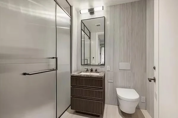 515 W 18th St New York, NY 10011 photo 4