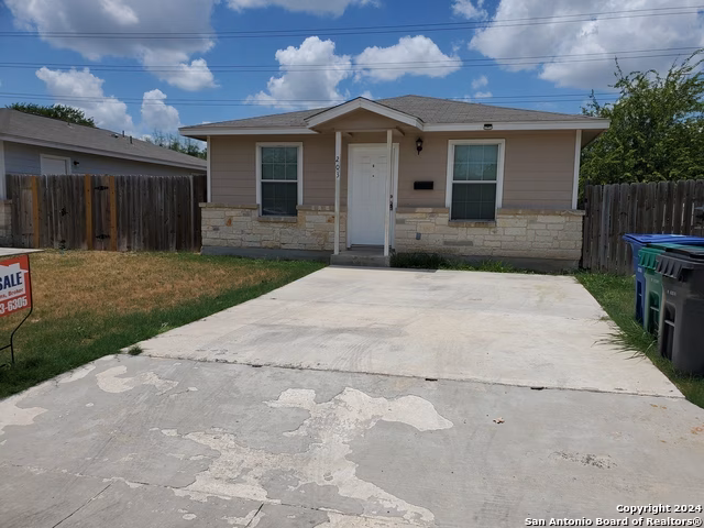 203 Carranza St San Antonio, TX 78225 photo 2