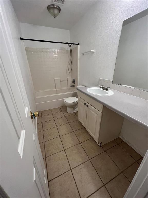 106 Honey Bee Drive, Joshua, TX 76058 photo 4