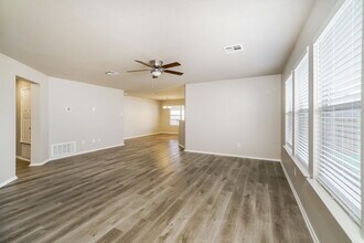 3654 Archer Blvd New Braunfels, TX 78132 photo 4