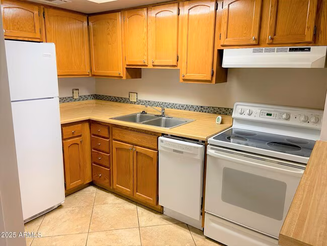 700 W University Dr Tempe, AZ 85281 photo 3