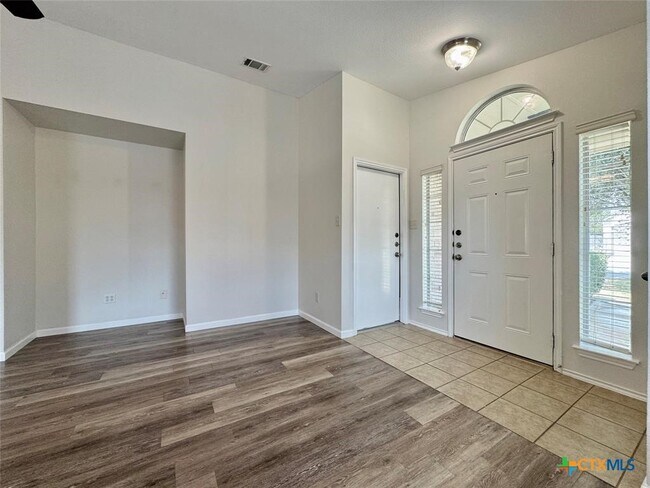 916 Gentry Drive, Leander, TX 78641 photo 4