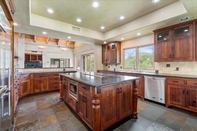 24736 Travis Lakeside Cove, Spicewood, TX 78669 photo 5