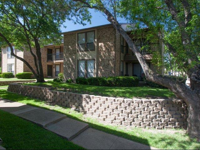 1000 W Yellow Jacket Ln Rockwall, TX 75087 photo 2