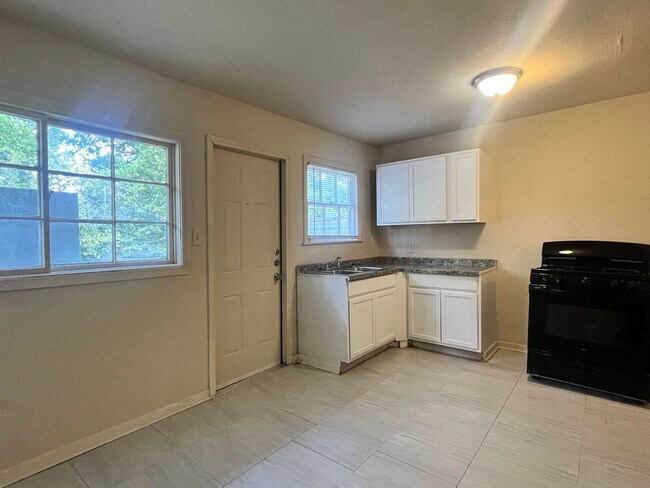 1509-1511 Poage Ave Killeen, TX 76541 photo 5