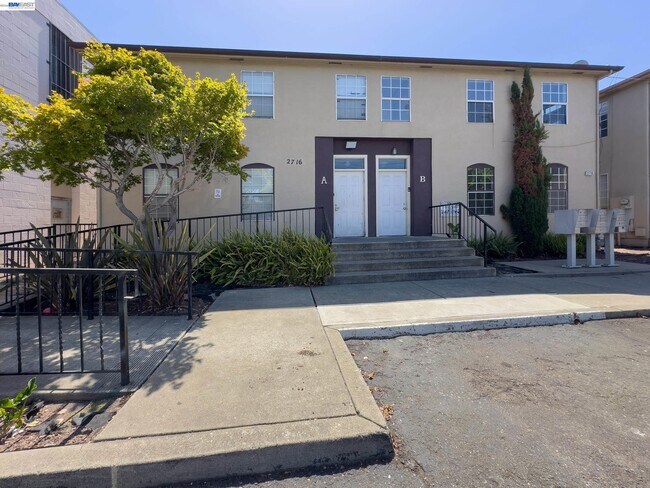 2716 Adeline St Oakland, CA 94607 photo 4