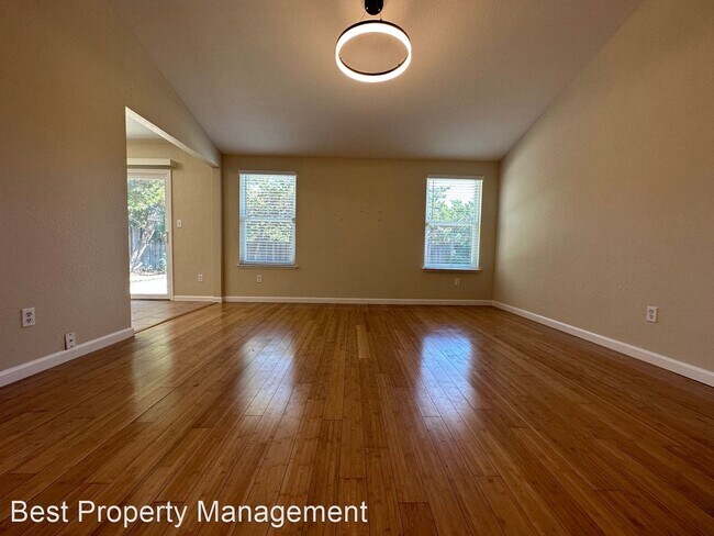 1436 Wildcat Ct photo 3
