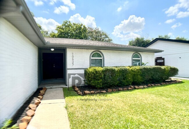 10527 Westedge Drive, Sugar Land, TX 77498 photo 2