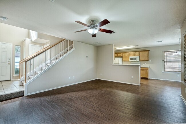 1120 Sundrop Pl Round Rock, TX 78665 photo 4