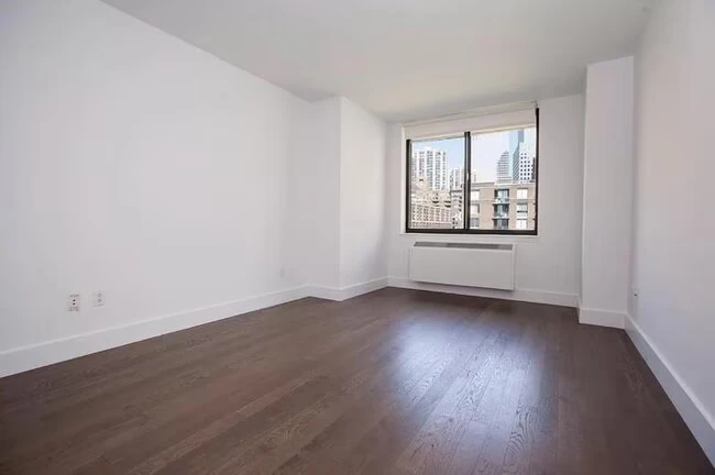70 Little W St New York, NY 10004 photo 4