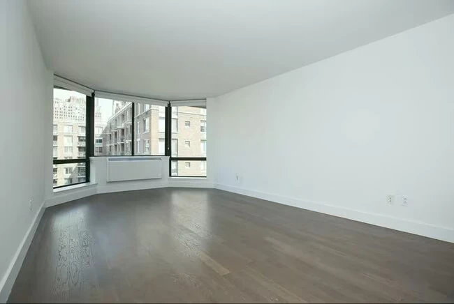 70 Little W St New York, NY 10004 photo 2